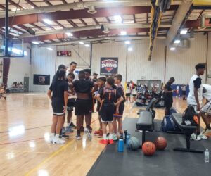 LV Knicks Back 2 School League: Saturday Standouts