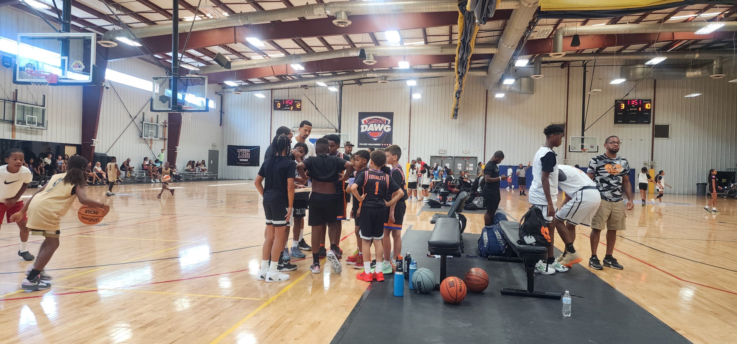 LV Knicks Back 2 School League: Saturday Standouts